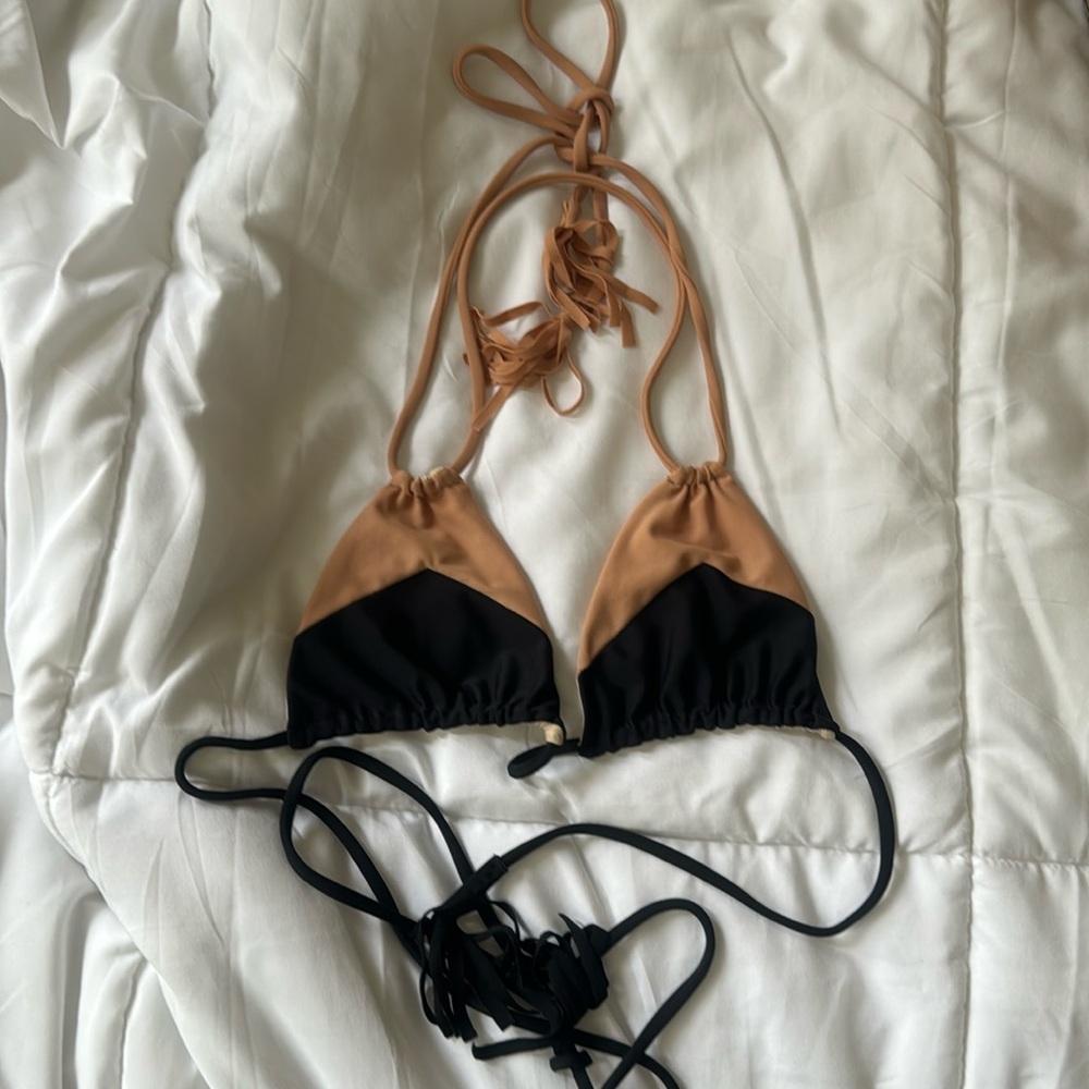 Acacia top